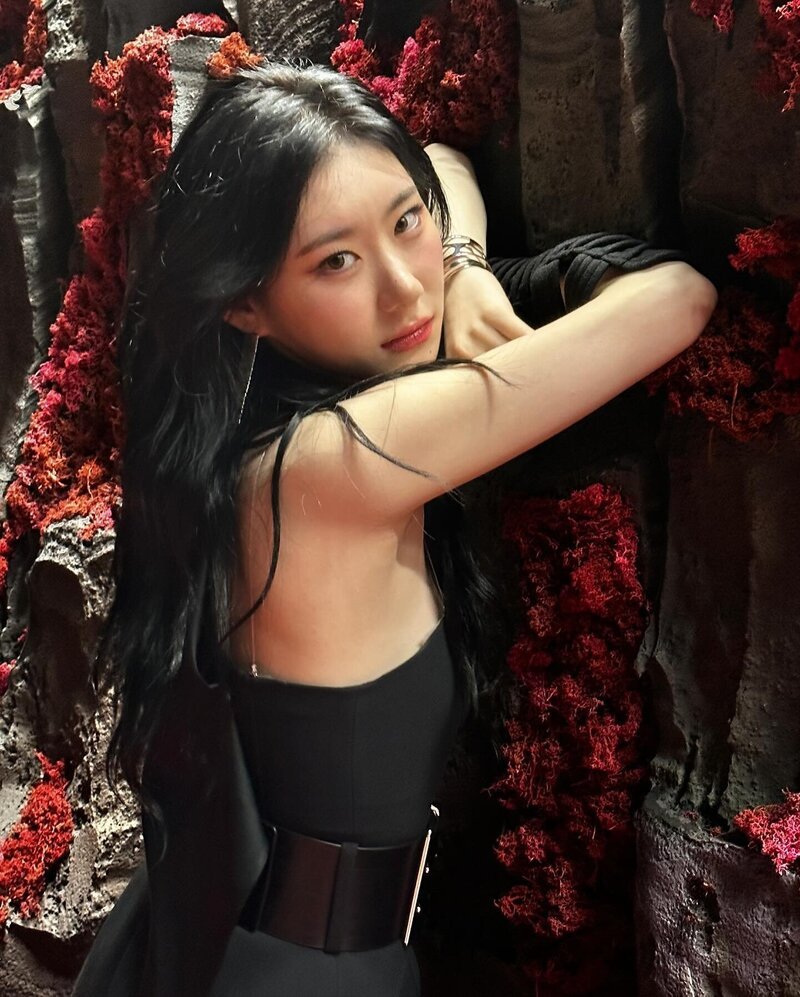 uRBonAWC KPOP Girls I want to OWN me - ITZY - Chaeryeong (22yrs old) 03.jpg